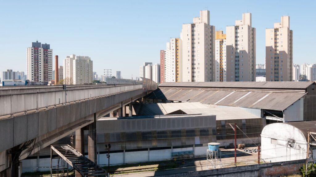 Estação de metrô Bresser-Mooca, a 300 metros do Ipanema 212